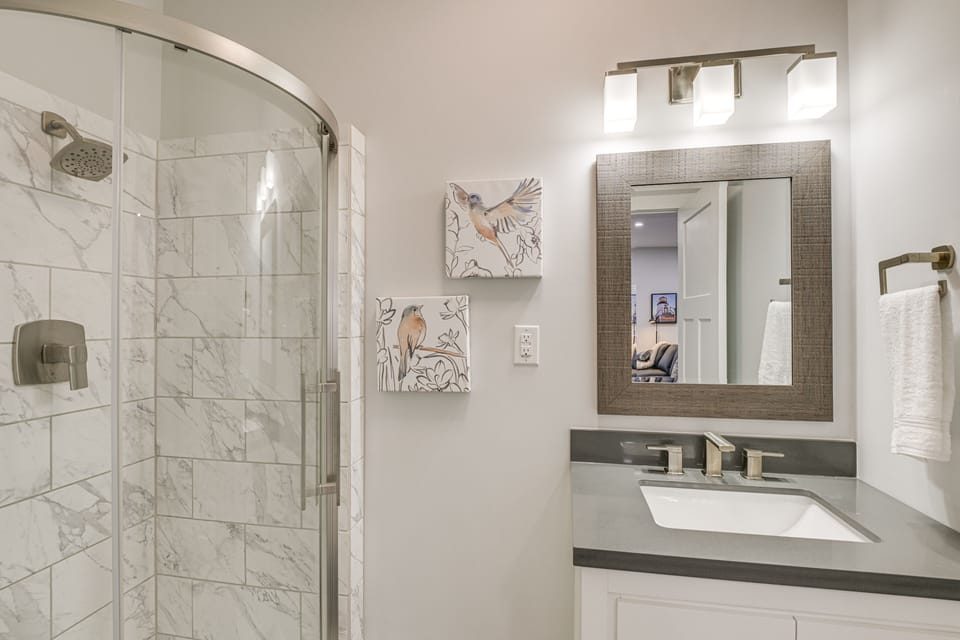 Full Bathroom | 1st Floor