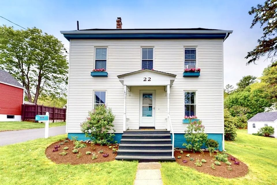 Welcome to Lone Pine Cottage!