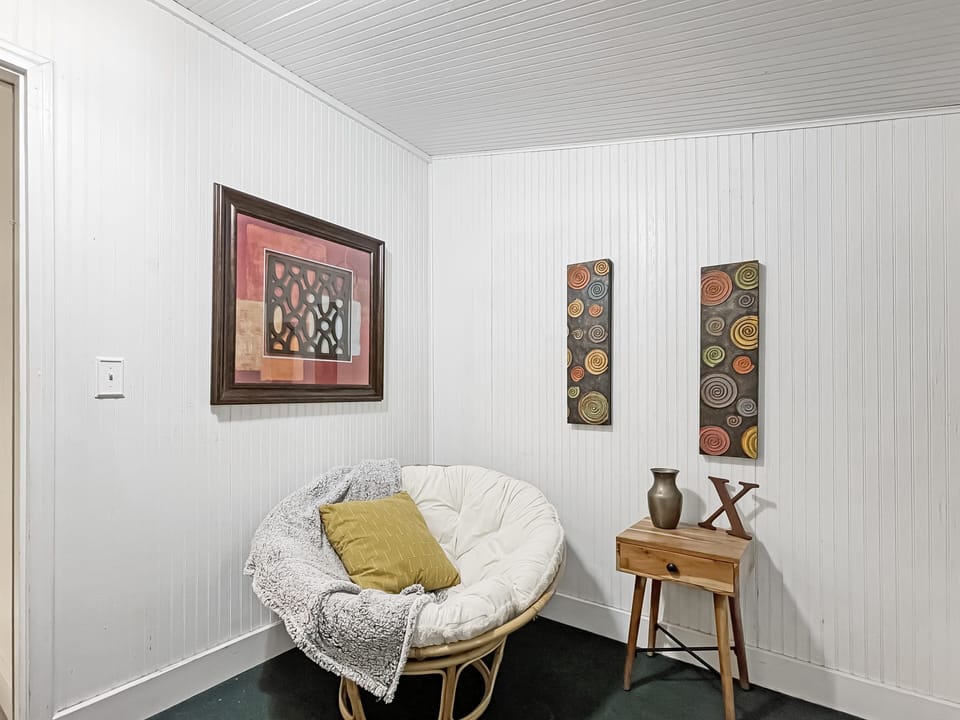 screened in sunroom