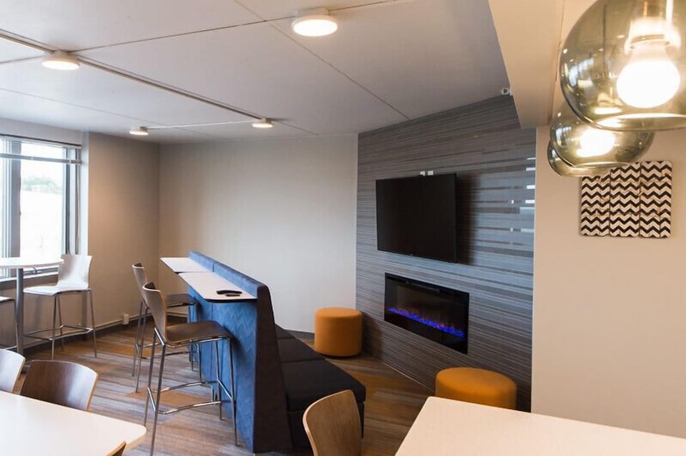 Family style shared lounge