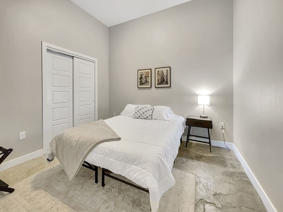 Plush queen bed - plenty of closet space