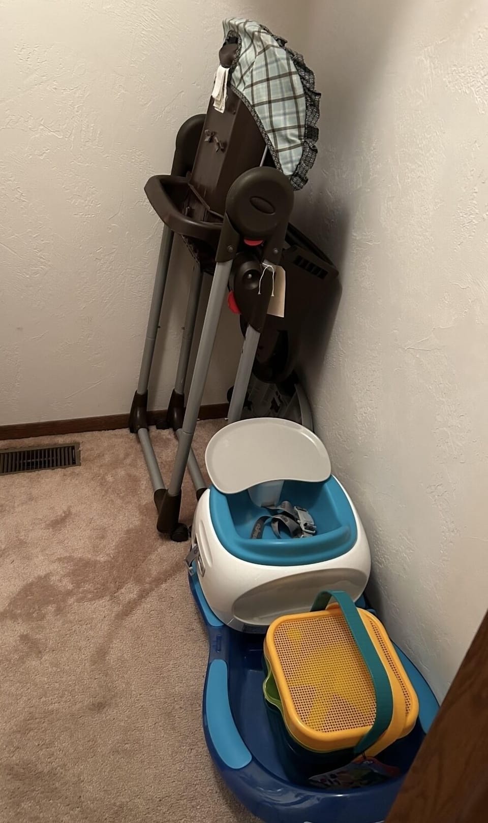 High chair, baby bathing tub, sand mix toys & bumbo seat with tray