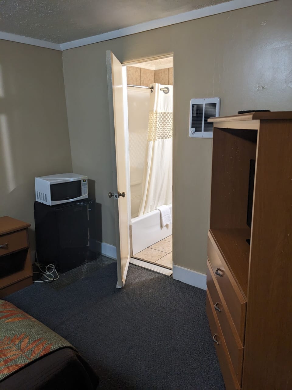 Deluxe Single Room | Bed sheets