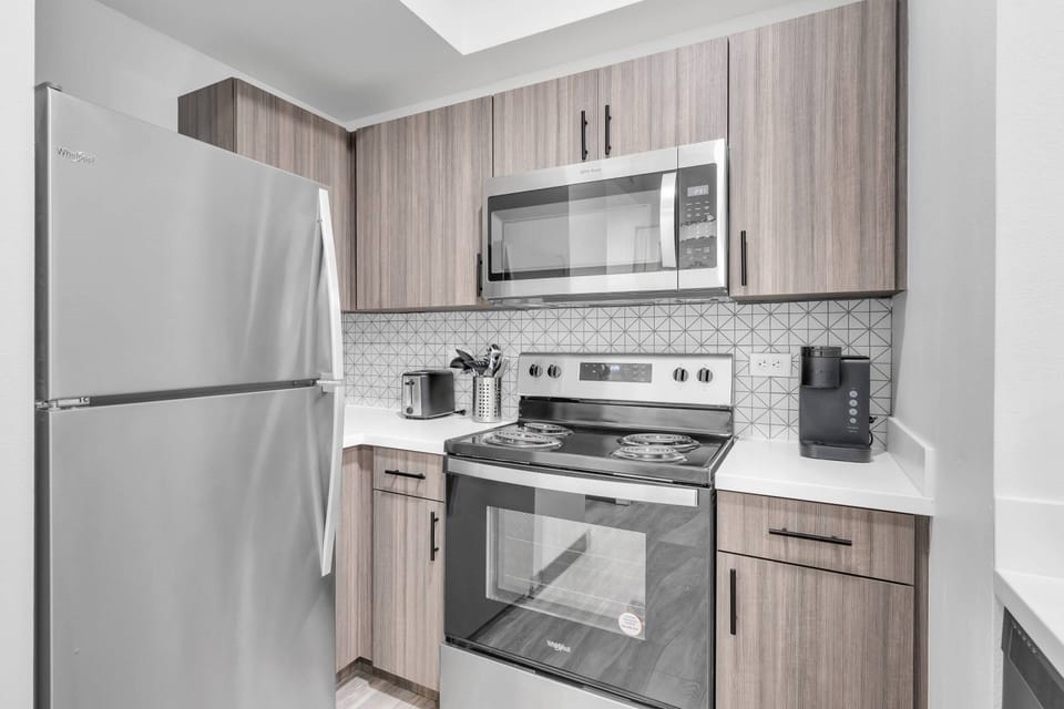 Your stay comes equipped with a Keurig pod coffee maker & toaster!