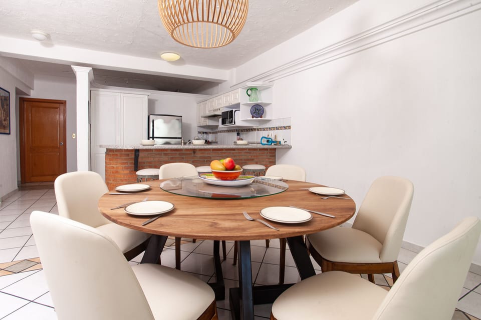 Condo - Image 11