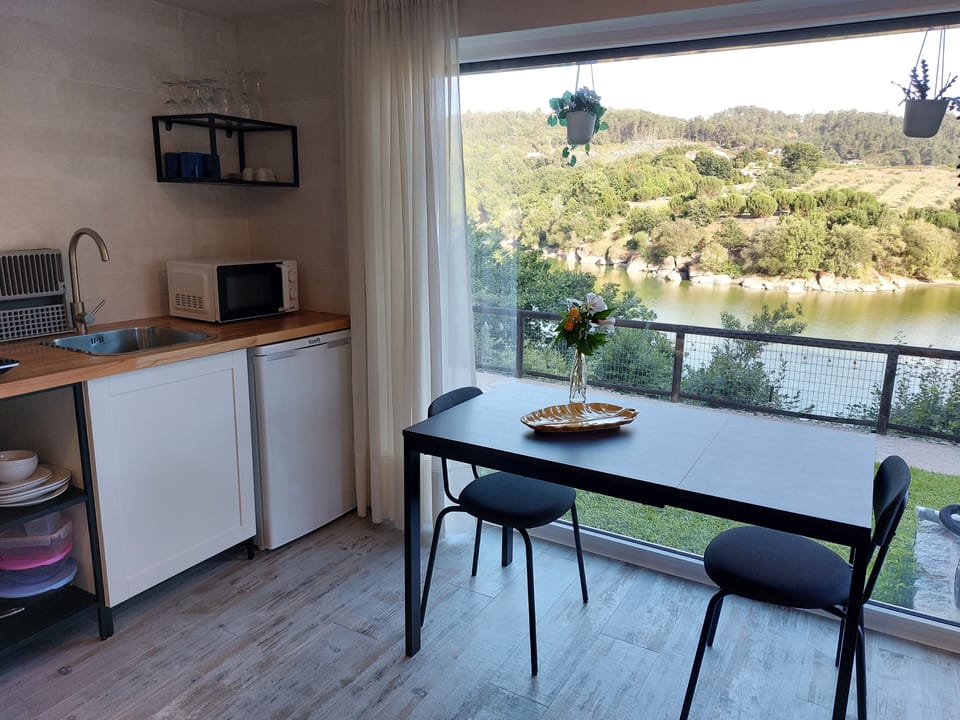 kitchenette 
