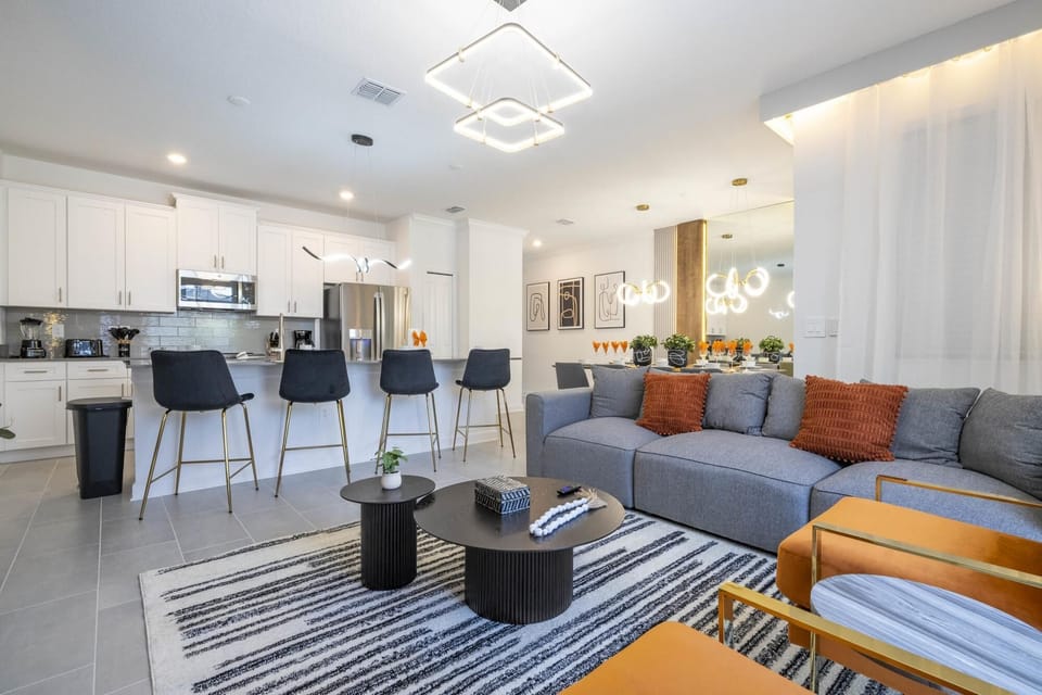 House | 4 bedrooms, desk, iron/ironing board, Internet