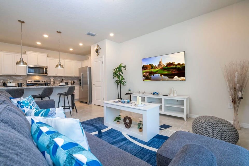 House | 5 bedrooms, desk, iron/ironing board, Internet