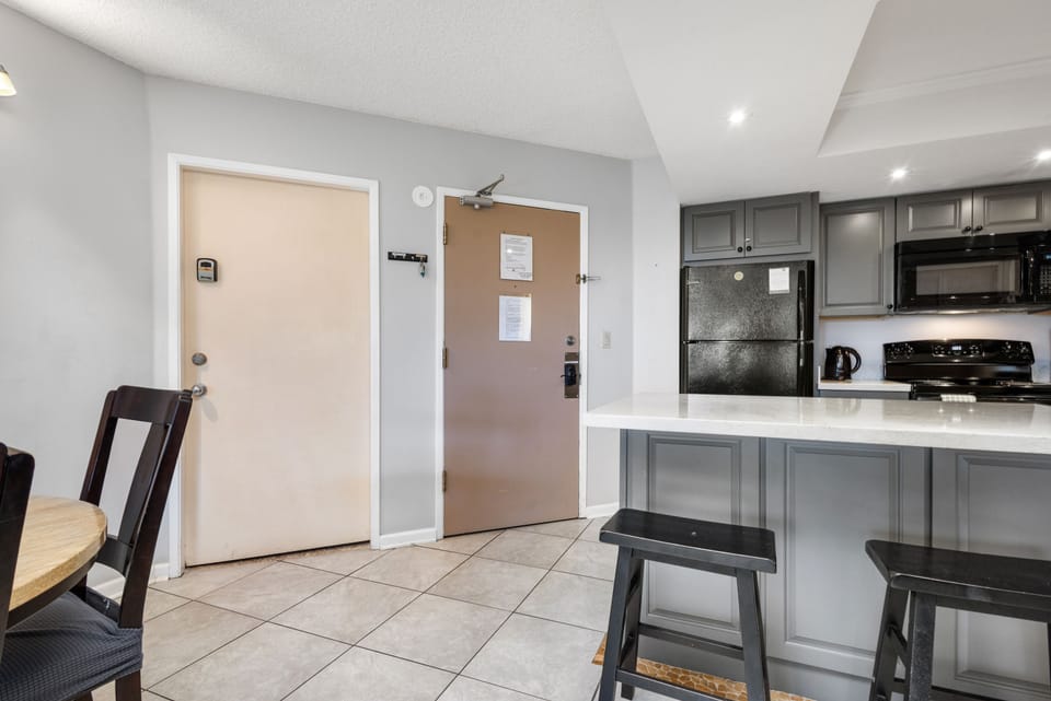 Dining/Kitchen