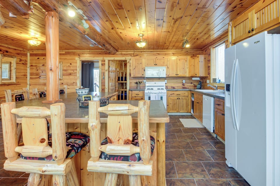House (2 Bedrooms) | Interior
