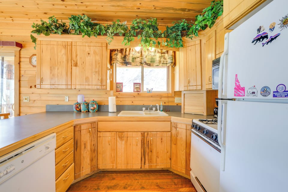 House (2 Bedrooms) | Interior