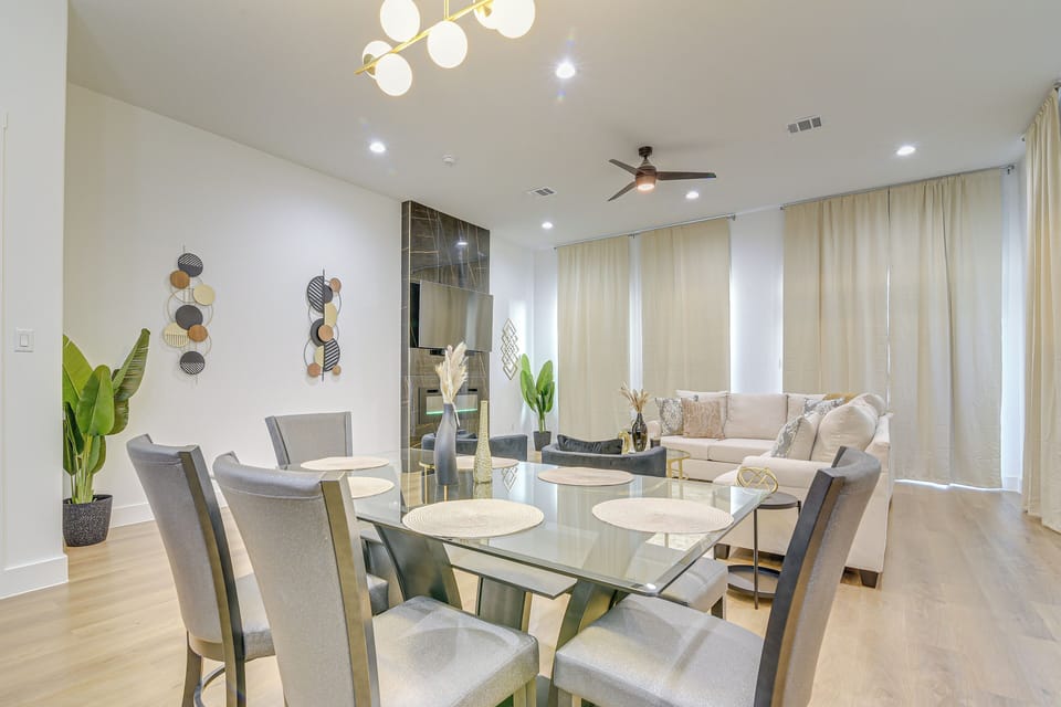 House (3 Bedrooms) | Interior