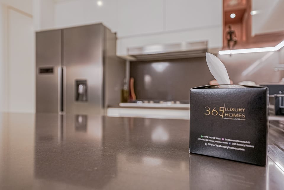 Elite Apartment, 3 Bedrooms, Balcony, Harbor View | Private kitchen | Full-size fridge, microwave, oven, stovetop