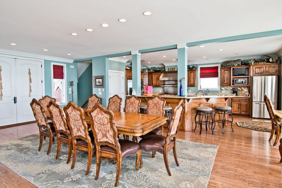 Level One Dining / Kitchen