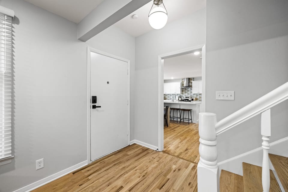 Entry - Stairs to 3 Bed/2 Bath Upstairs