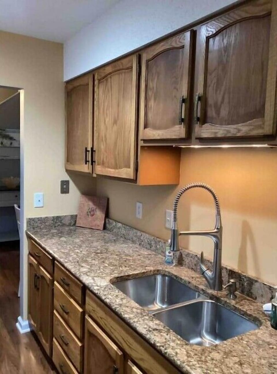 Fully stocked kitchen with stainless steel appliances and ice maker