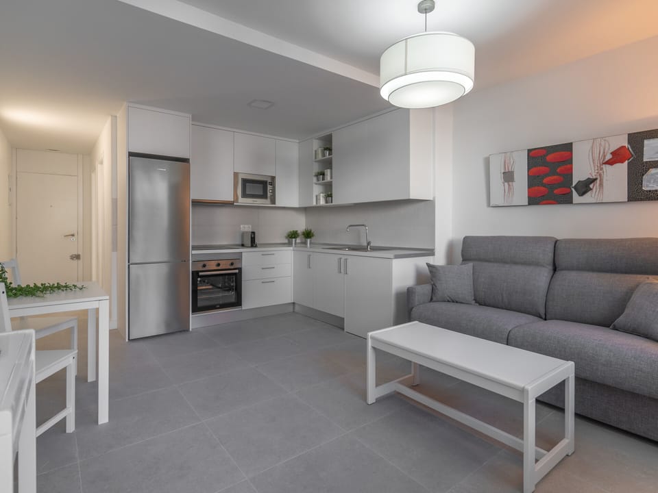 Enjoy the spaciousness of this 485 ft² apartment.