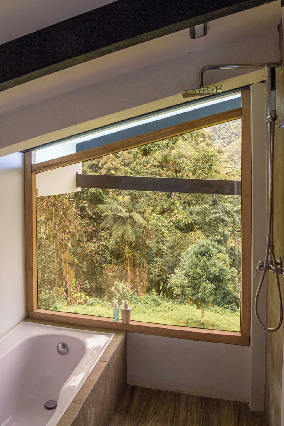 Comfort Room, Balcony, Mountain View | Desk, laptop workspace, WiFi (free)
