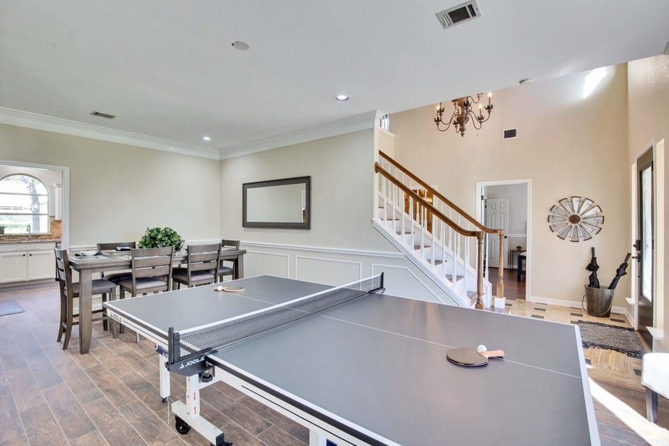Ping pong table