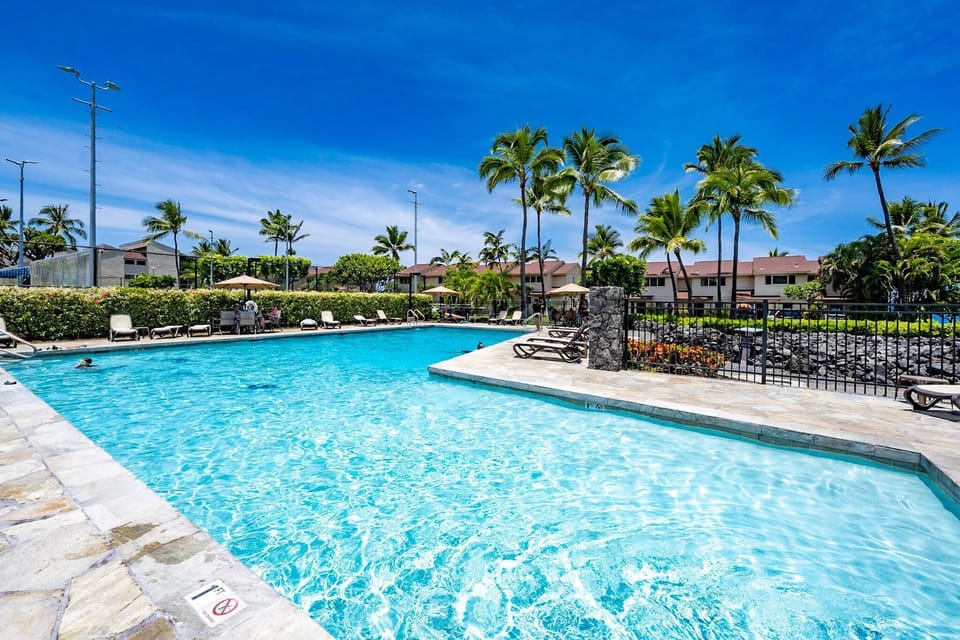 Condo, Multiple Beds (CheCaHale: Gorgeous Top Floor Corner ) | Pool | Outdoor pool