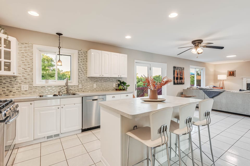 Kitchen. Table seats 4, island seats 2. Fully stocked!