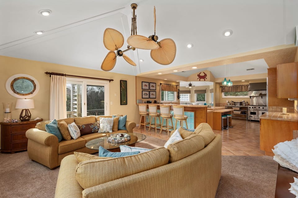 SH157: Chase-n-Grace | TL Living Area, Deck Access, Kitchen Island Seating for 4