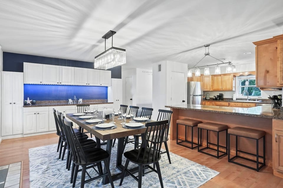 Pull up a seat at the kitchen counter for coffee, quick bites, or late-night chats while meals come together nearby