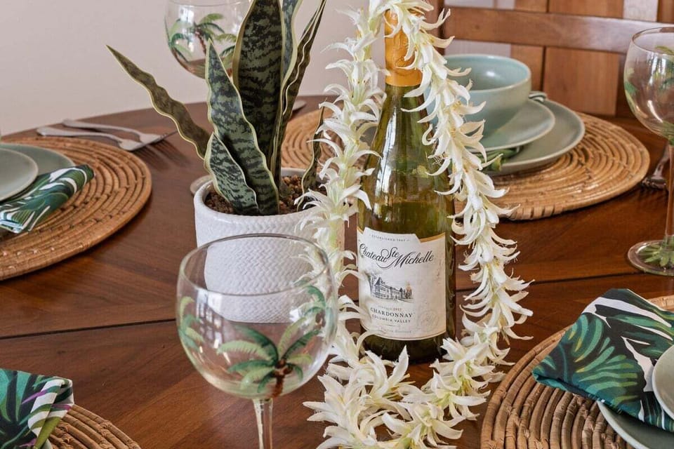 Milowai 302 dining area 1