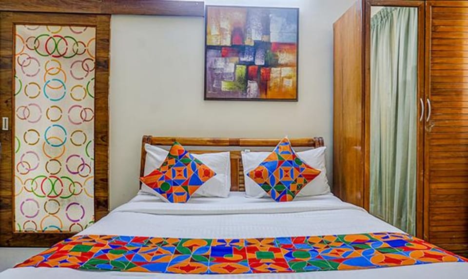 Egyptian cotton sheets, premium bedding, in-room safe, free WiFi