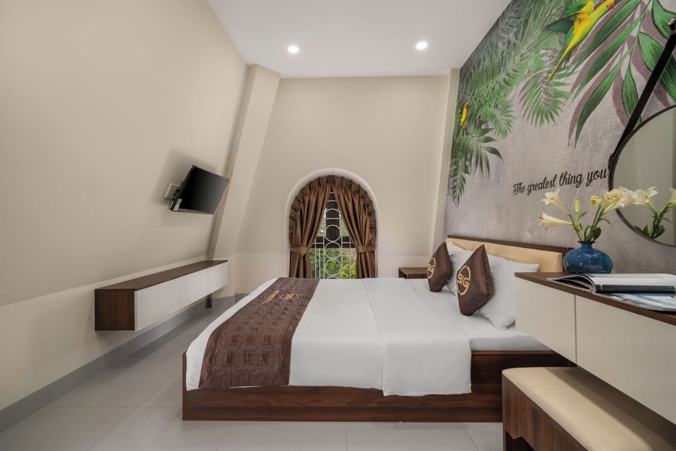 Standard Double Room | Iron/ironing board, free WiFi