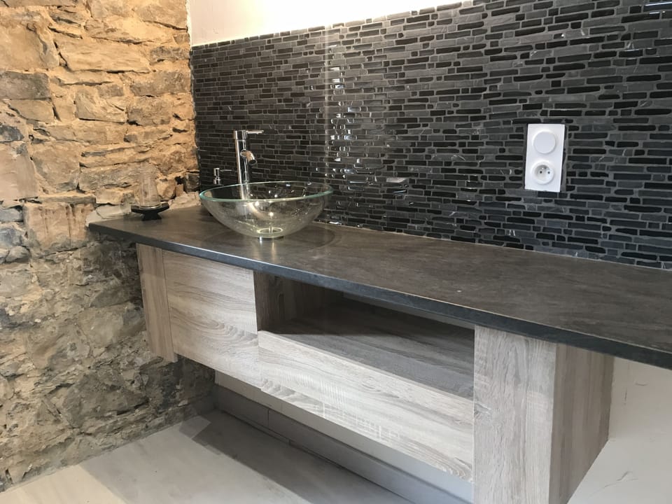 Superior Room, 1 King Bed | Soundproofing, rollaway beds, free WiFi