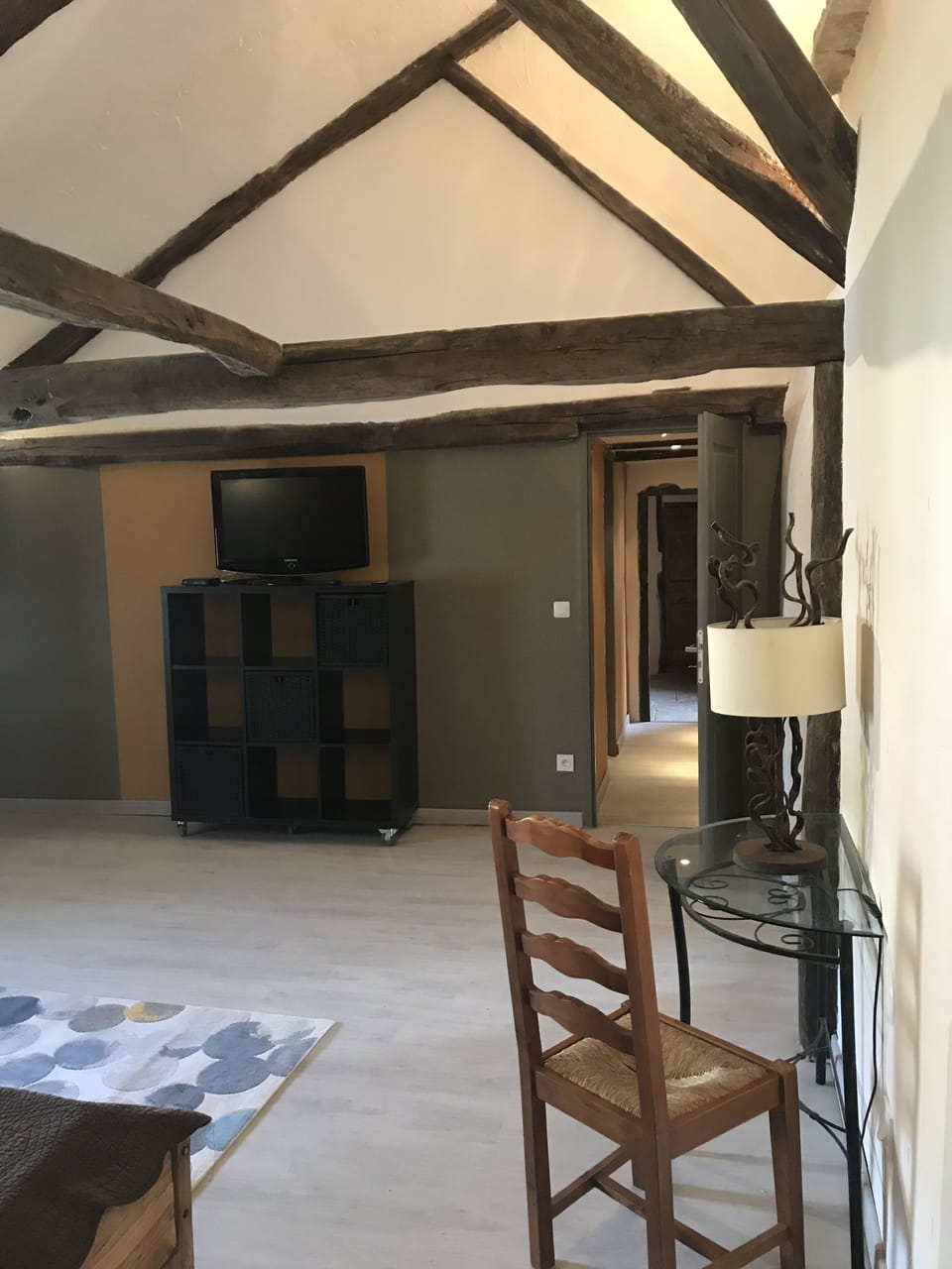Superior Room, 1 King Bed | Soundproofing, rollaway beds, free WiFi