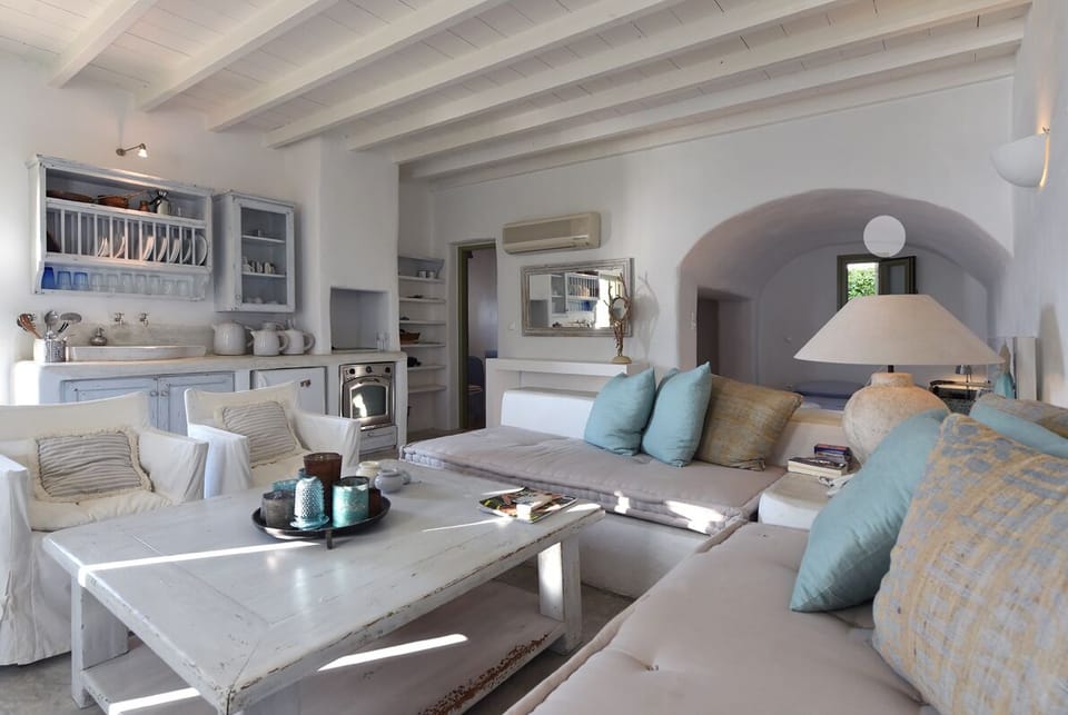 Premium Apartment | Living area | 40-inch Smart TV with digital channels, fireplace