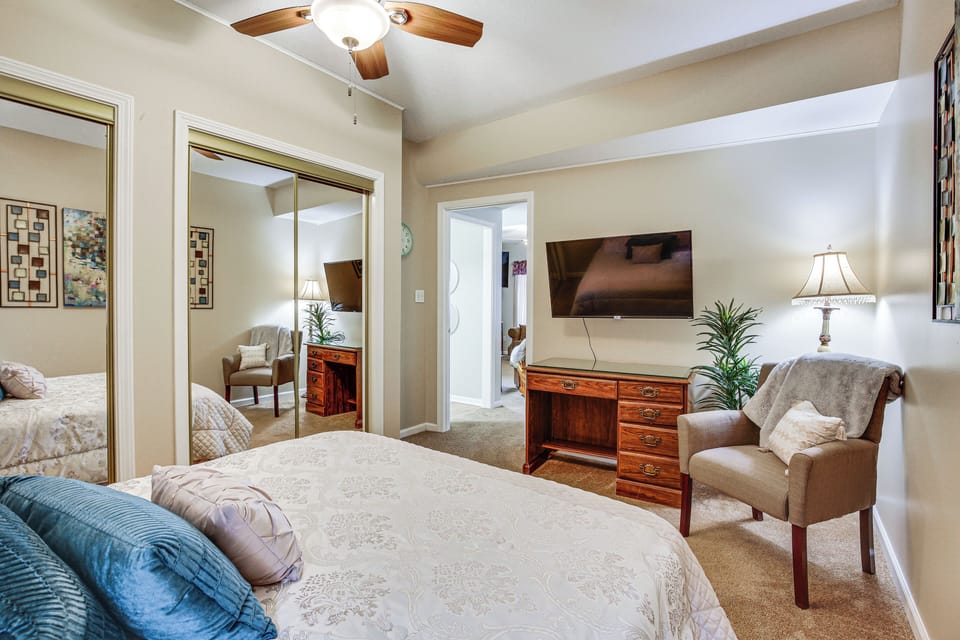 5 Mi to Fort Osage: Countryside Studio Apartment in Missouri