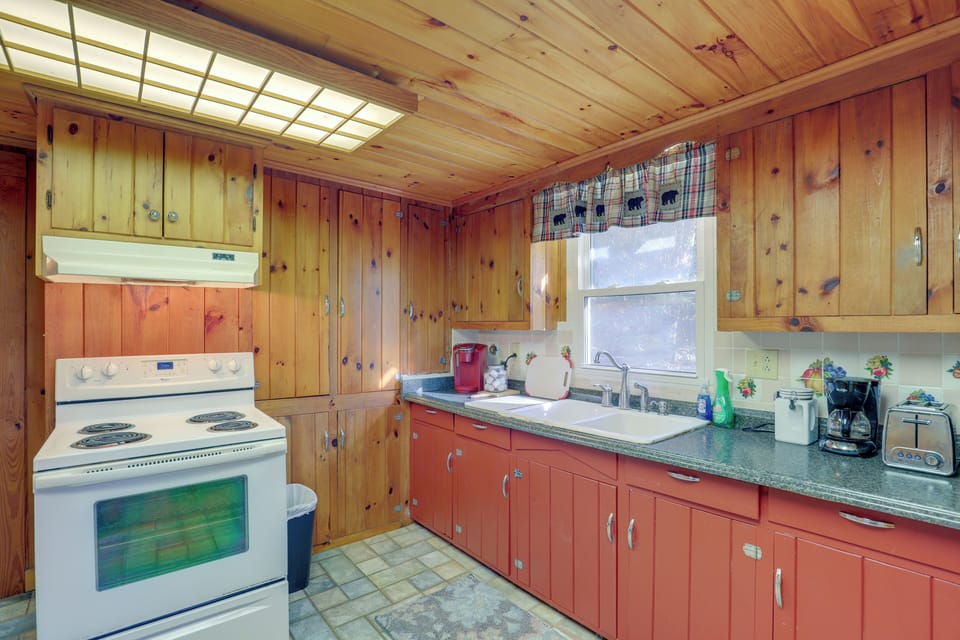 House (2 Bedrooms) | Interior