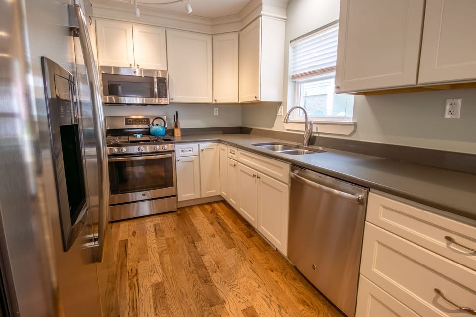 Main Level | Kitchen
