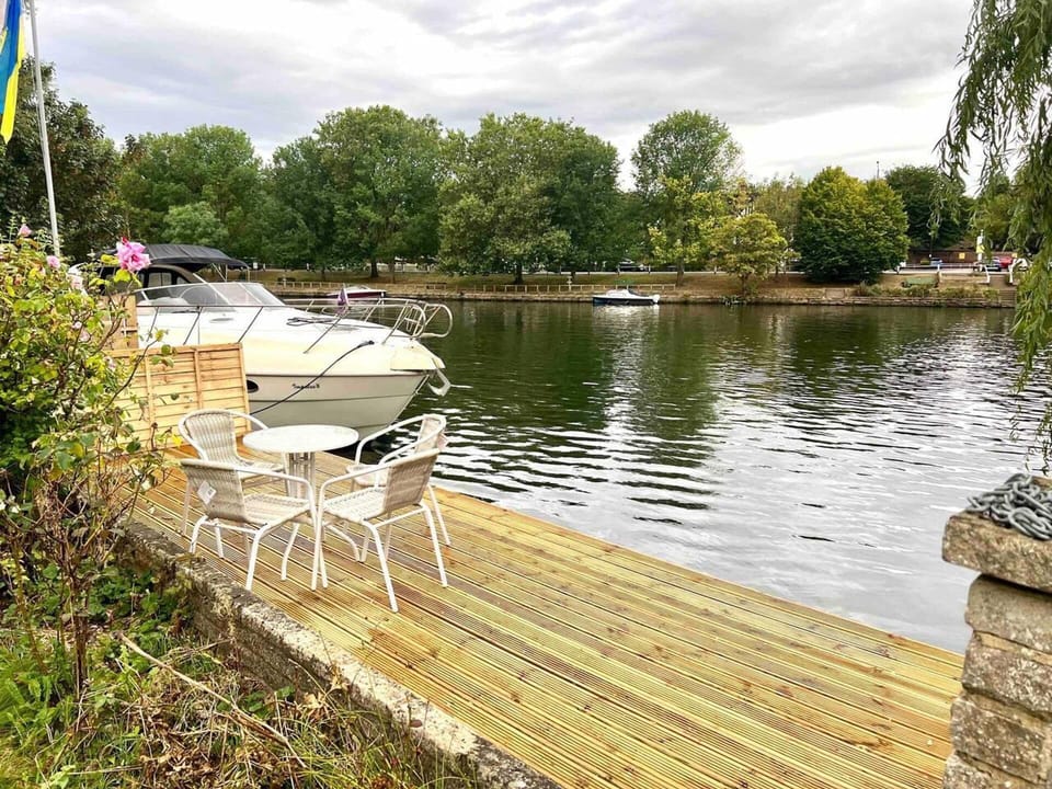 House | Outdoor dining