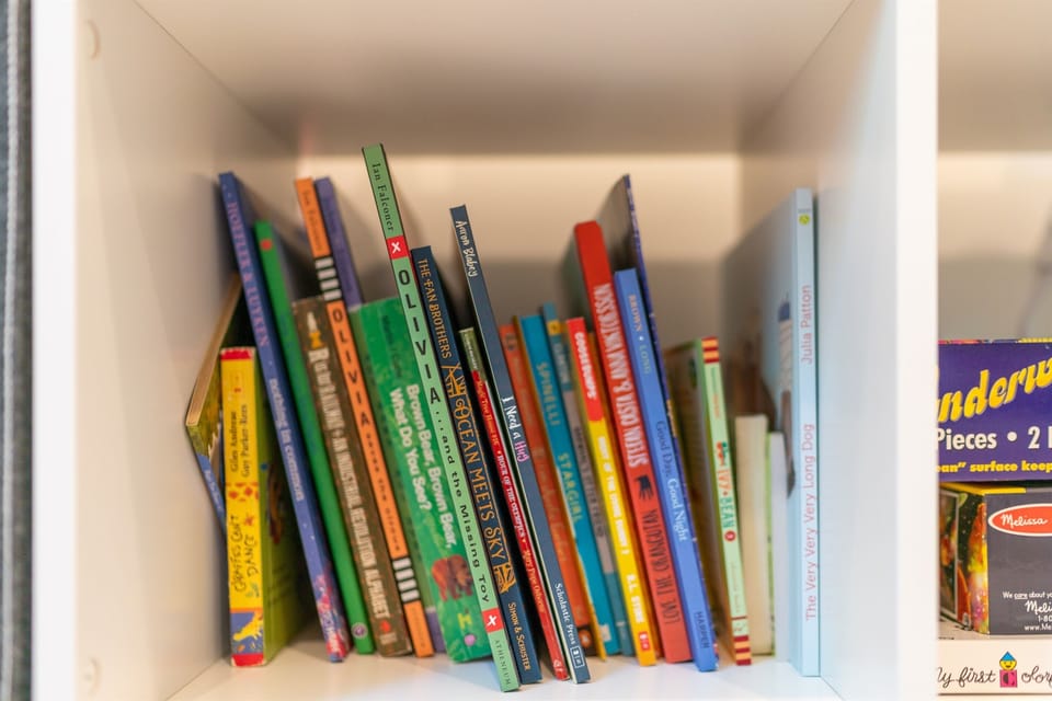 Upstairs Bedroom Stocked w/ Books and Toys