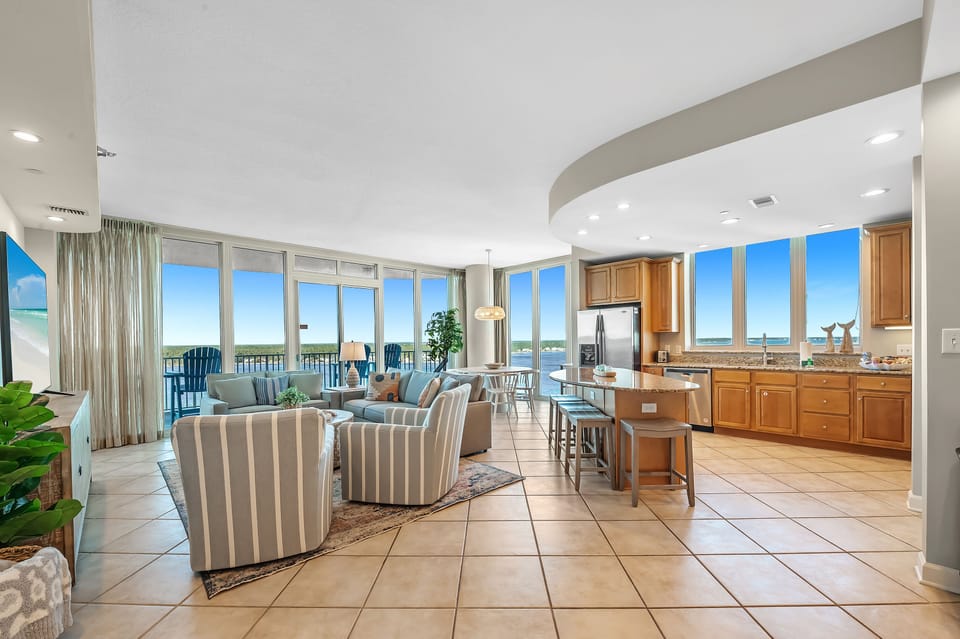 Large open-concept living & dining space.