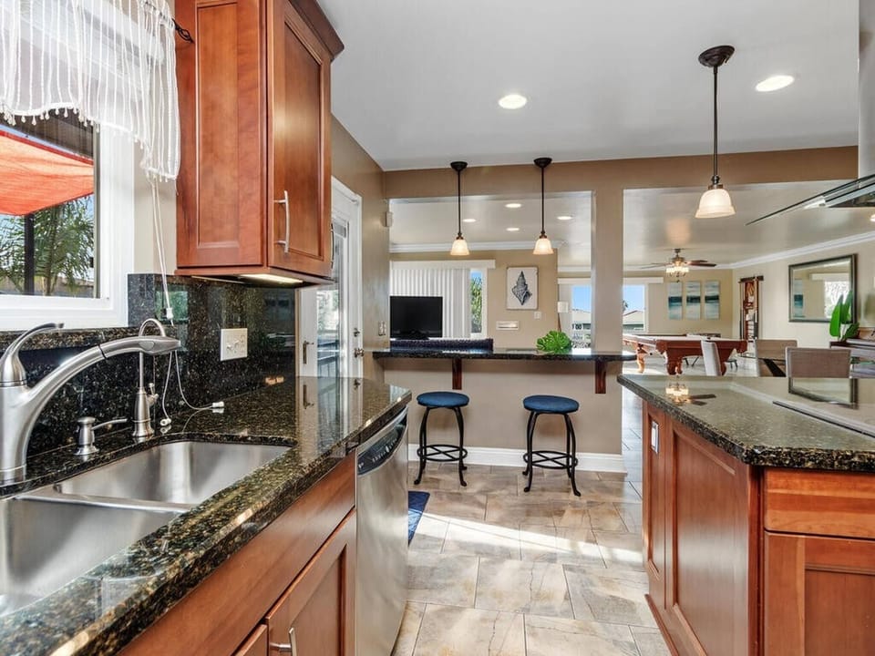 Side view of kitchen