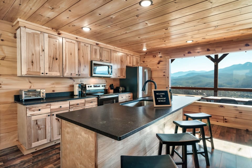Main floor: Fully equipped kitchen and a comfortable bar