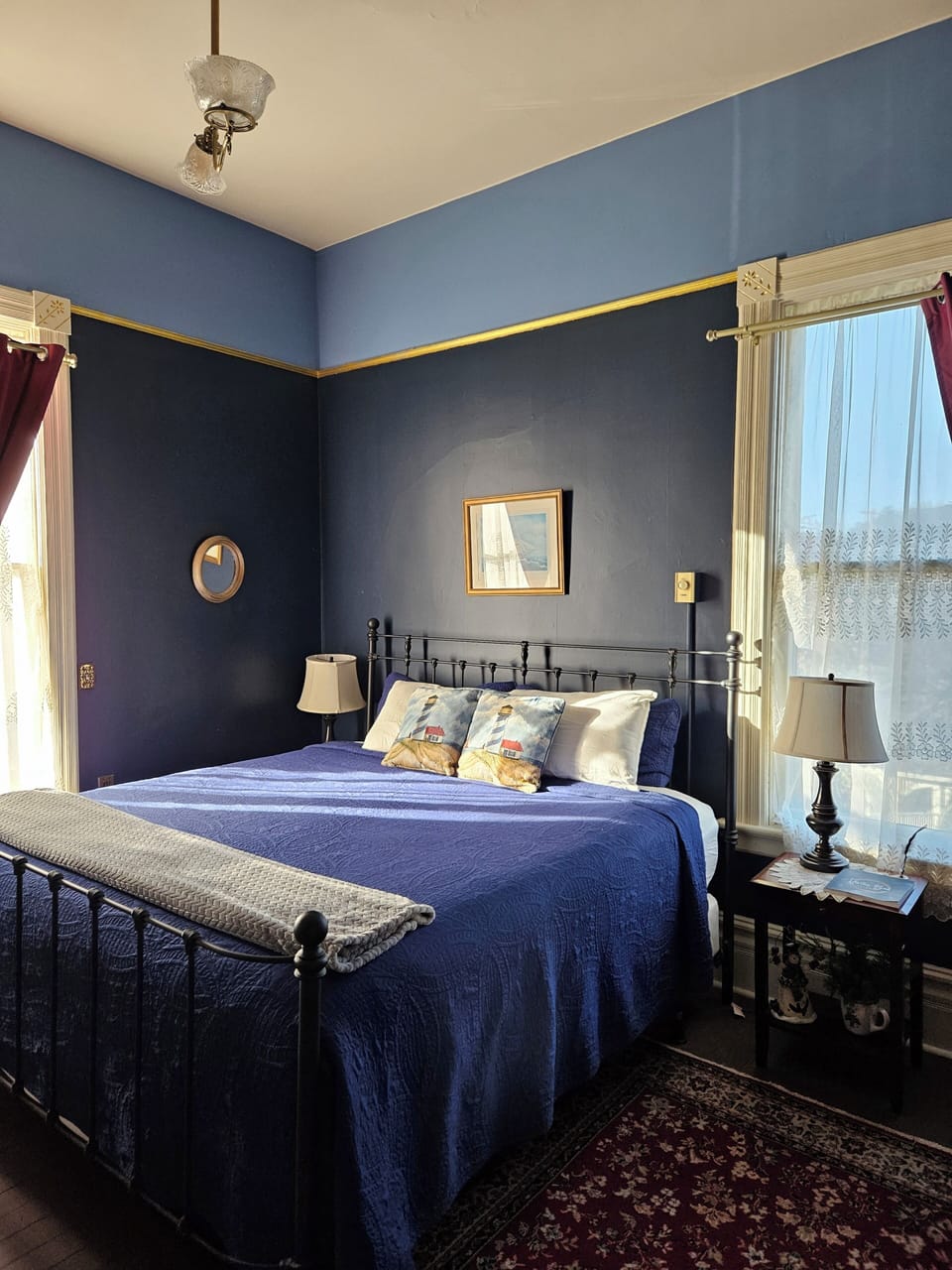 Traditional Room | Premium bedding, iron/ironing board (on request), WiFi (free)