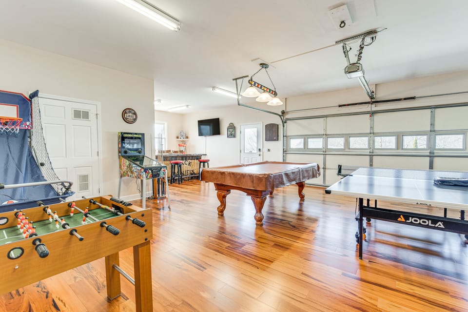 Game Room | 1st Floor | Pool Table | Ping Pong | Foosball | Shuffleboard Table