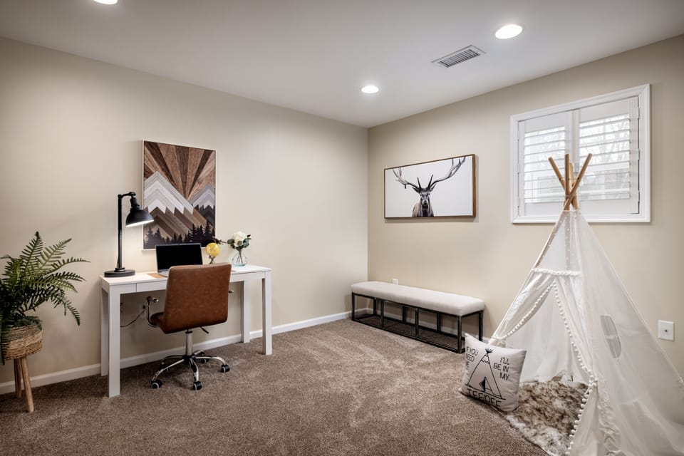 Workstation and kids play area.