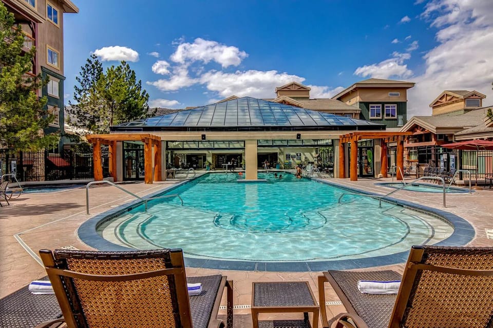 Indoor / Outdoor pool