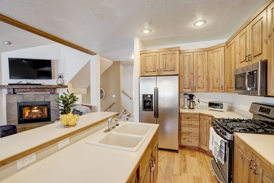 Kitchen 2