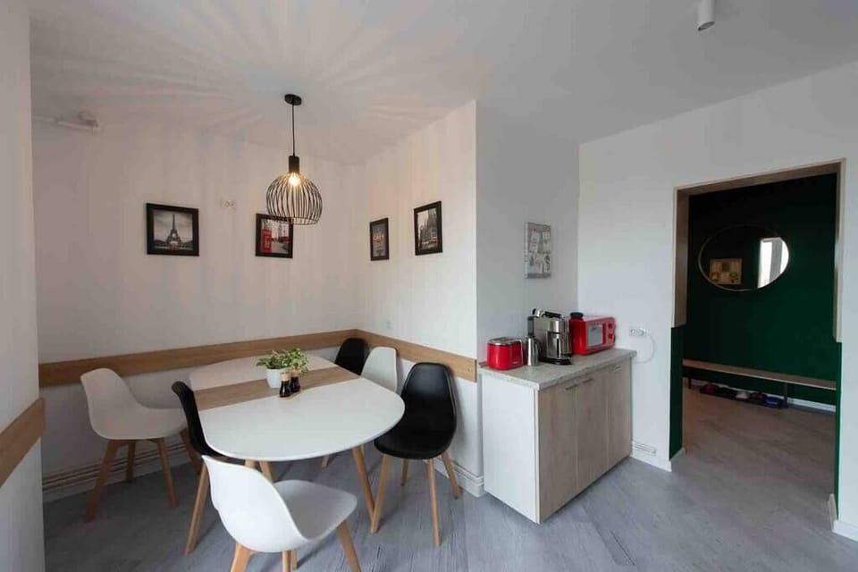 Kitchen - dining area