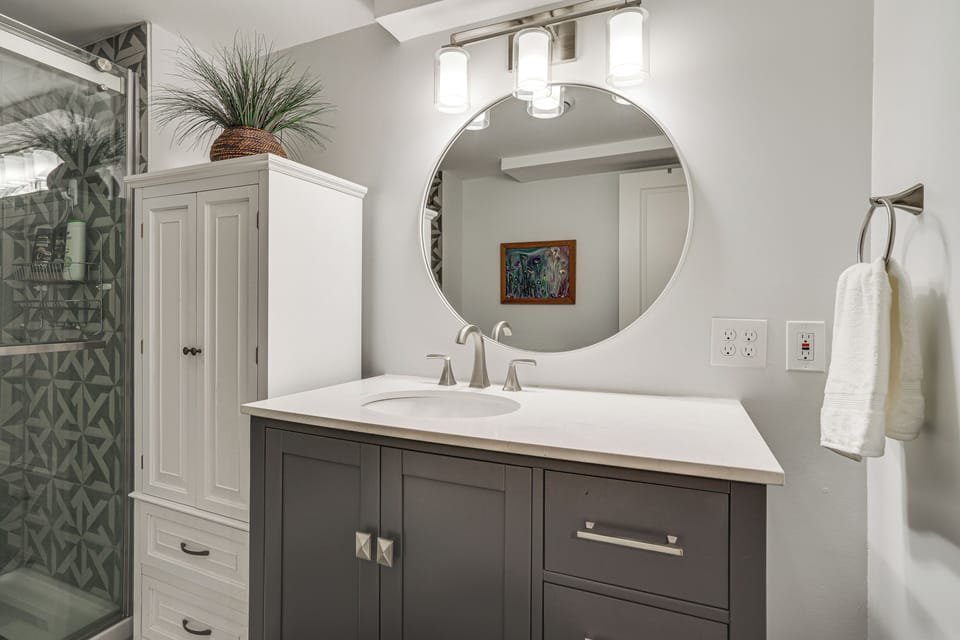 Chic Minneapolis Apt - 6 Blocks to Lake Nokomis! Apartment in Minneapolis