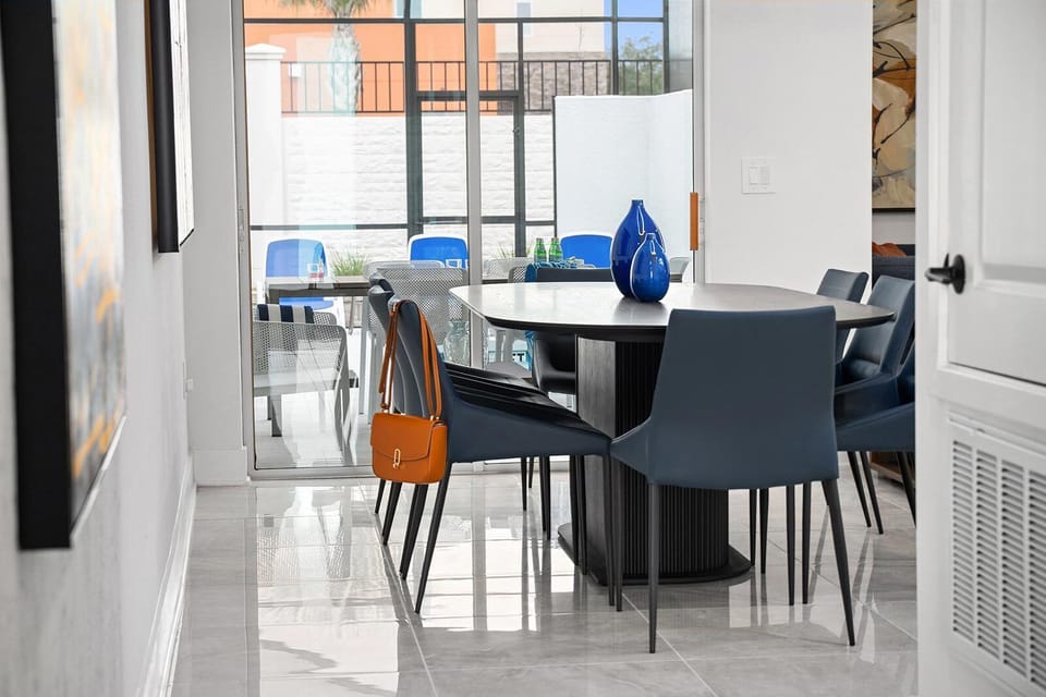 Dining Room *Highlight*