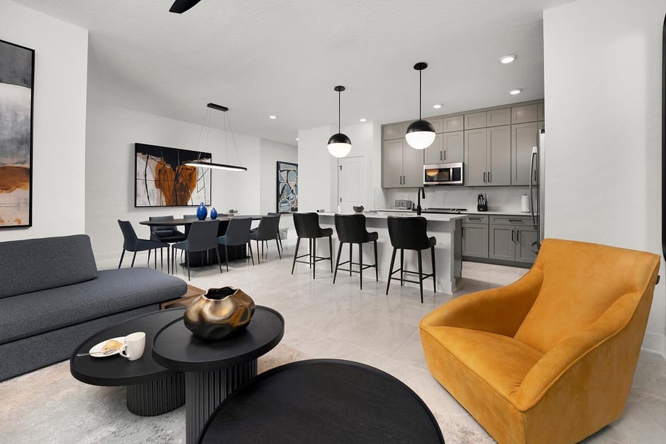 Living Room *Highlight*
